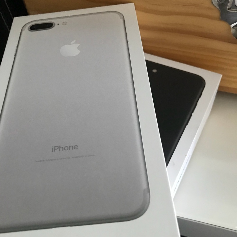 I phone 7 plus  Boxes Black & Gray